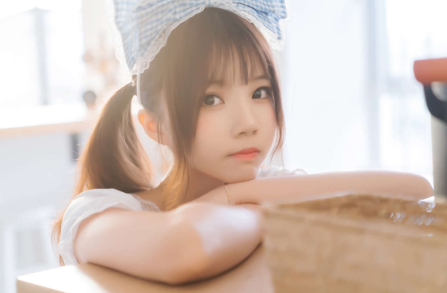 桜桃喵的《小娇妻》:温柔日常里的甜美幻想