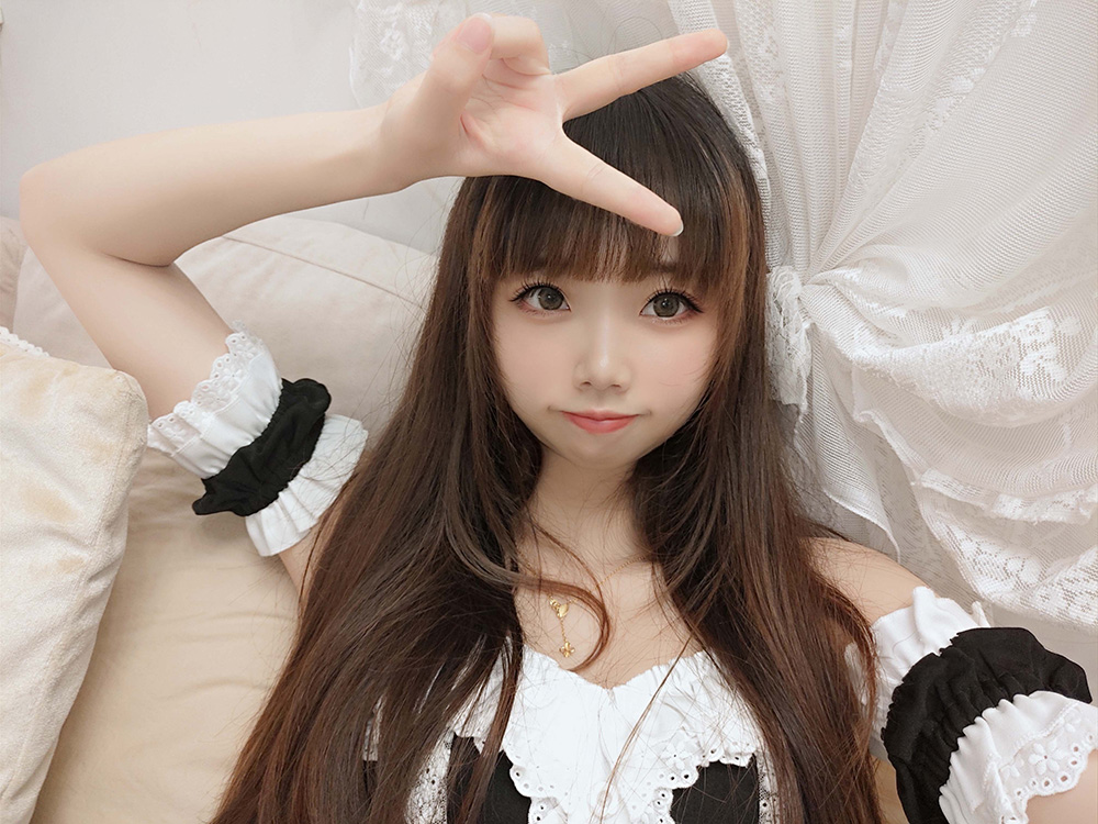 雪琪SAMA：清纯可爱惹人爱