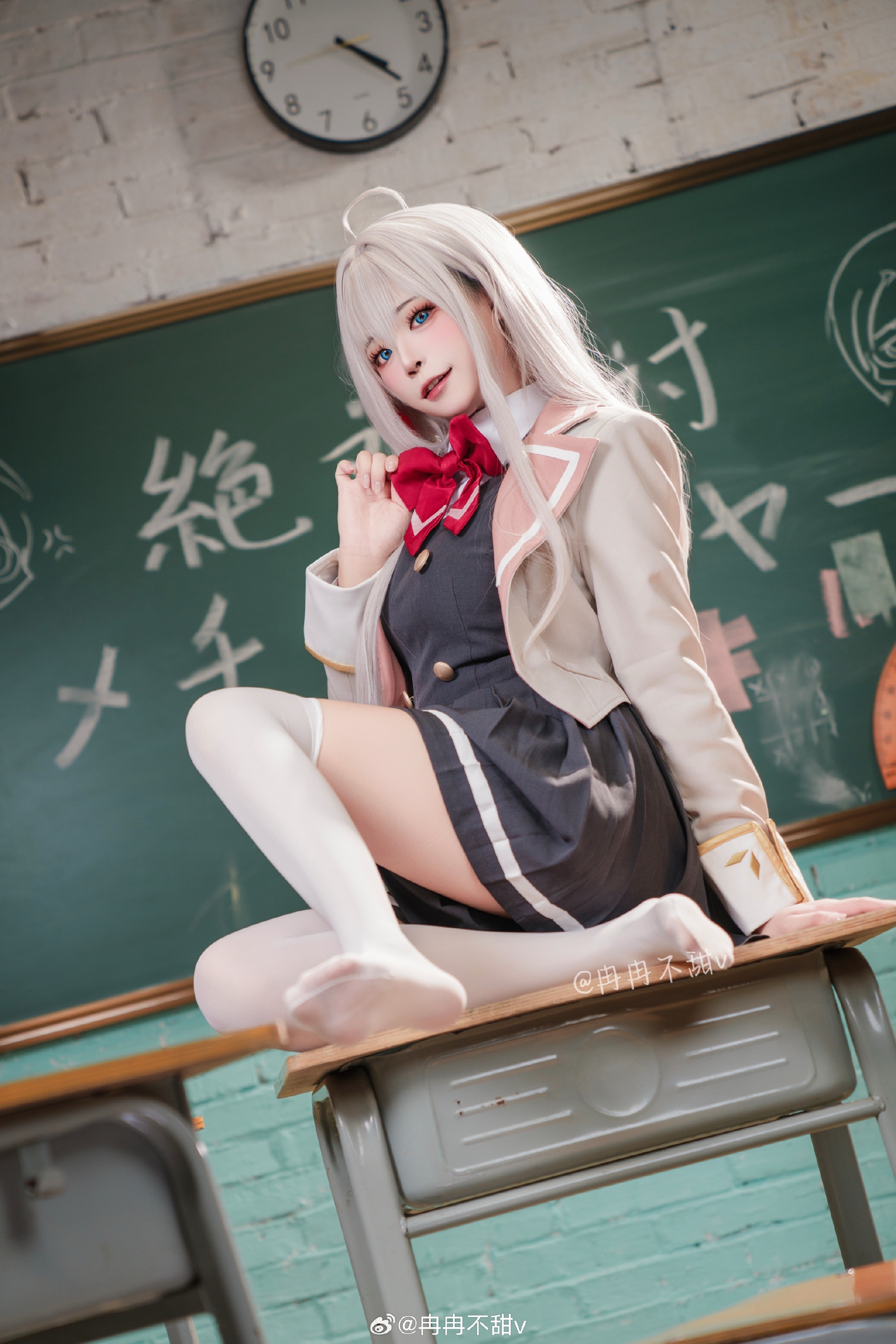 Cosplay｜不时轻声地以俄语遮羞的邻座艾莉同学@冉冉不甜v