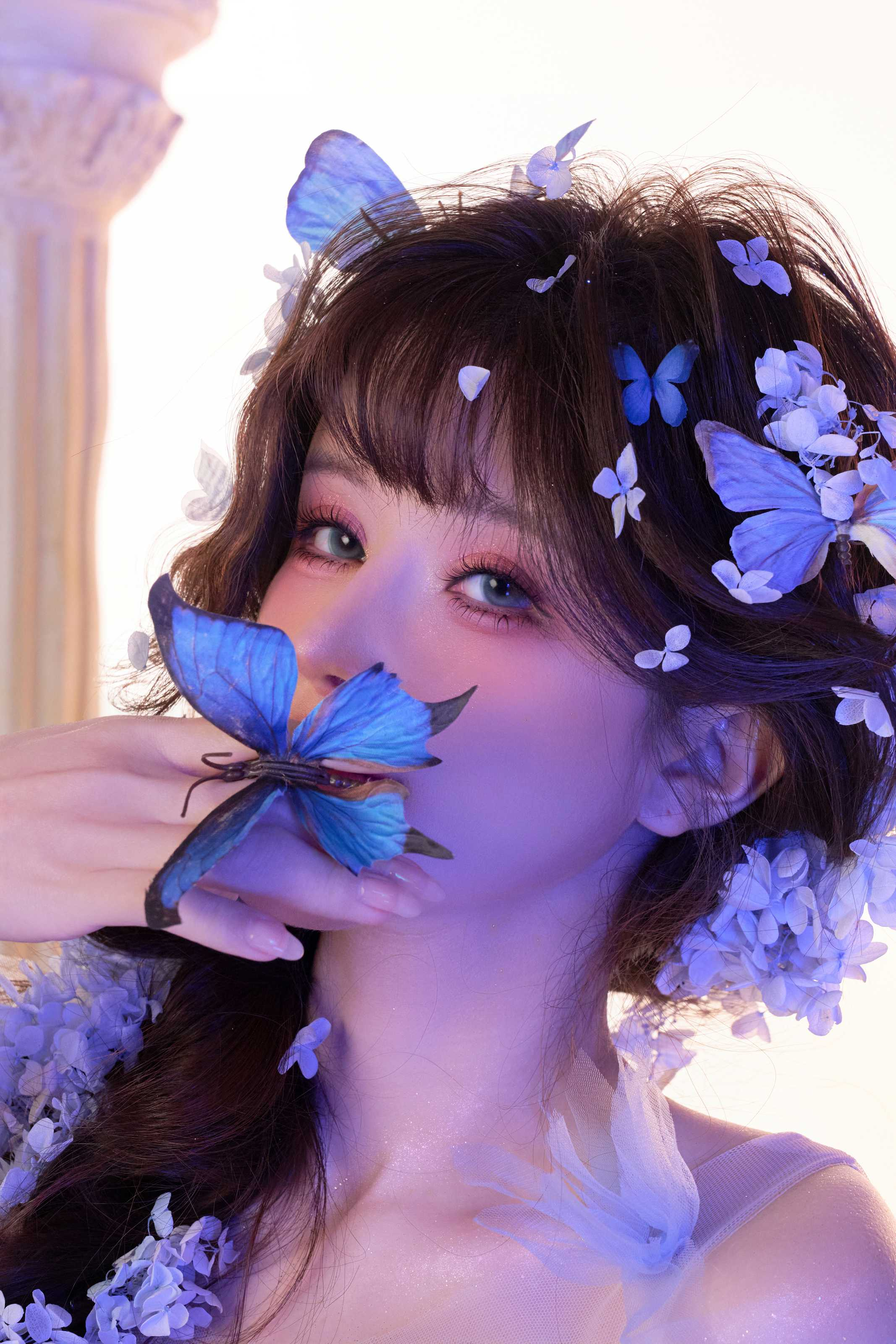 鹿八岁baby 蝶梦霓裳，光影交织下的古风梦境与时尚写真的艺术碰撞